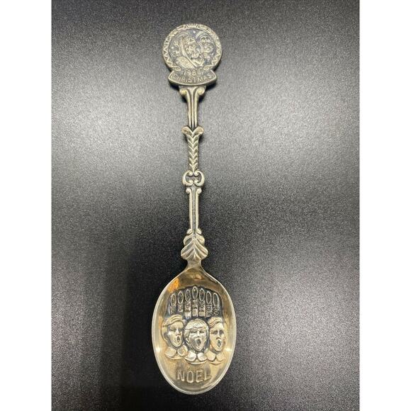 Vintage 1980 CHRISTMAS NOEL Silver Plate Spoon Souvenir COLLECTIBLE Spoons - Picture 1 of 12
